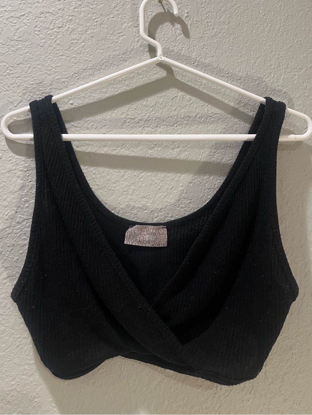 Audrey 3+1 Black Ribbed Cropped Tank